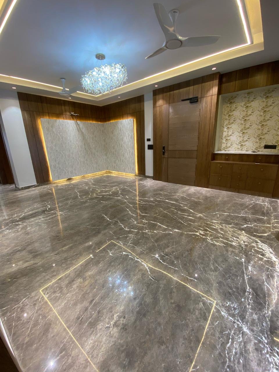4BHK, Gated, Sector 49