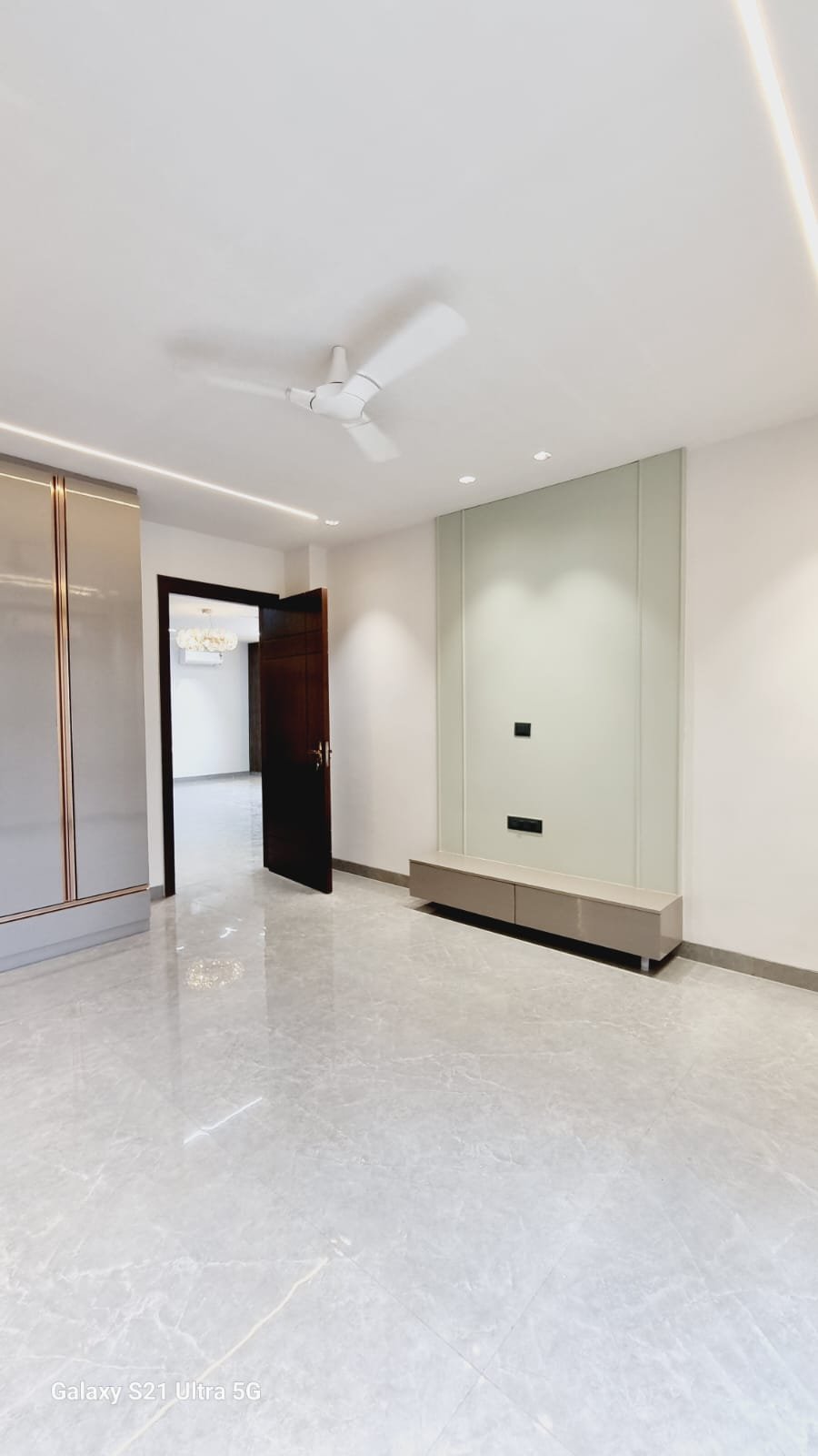 300 Sq yd, Sector 57