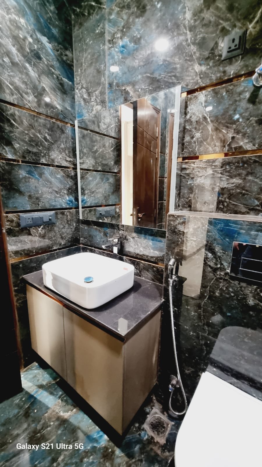 300 Sq yd, Sector 57 - Image 13