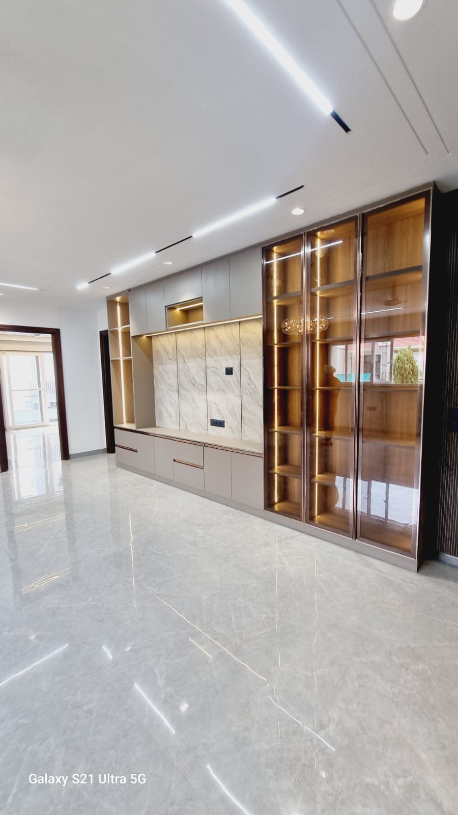 300 Sq yd, Sector 57 - Image 3