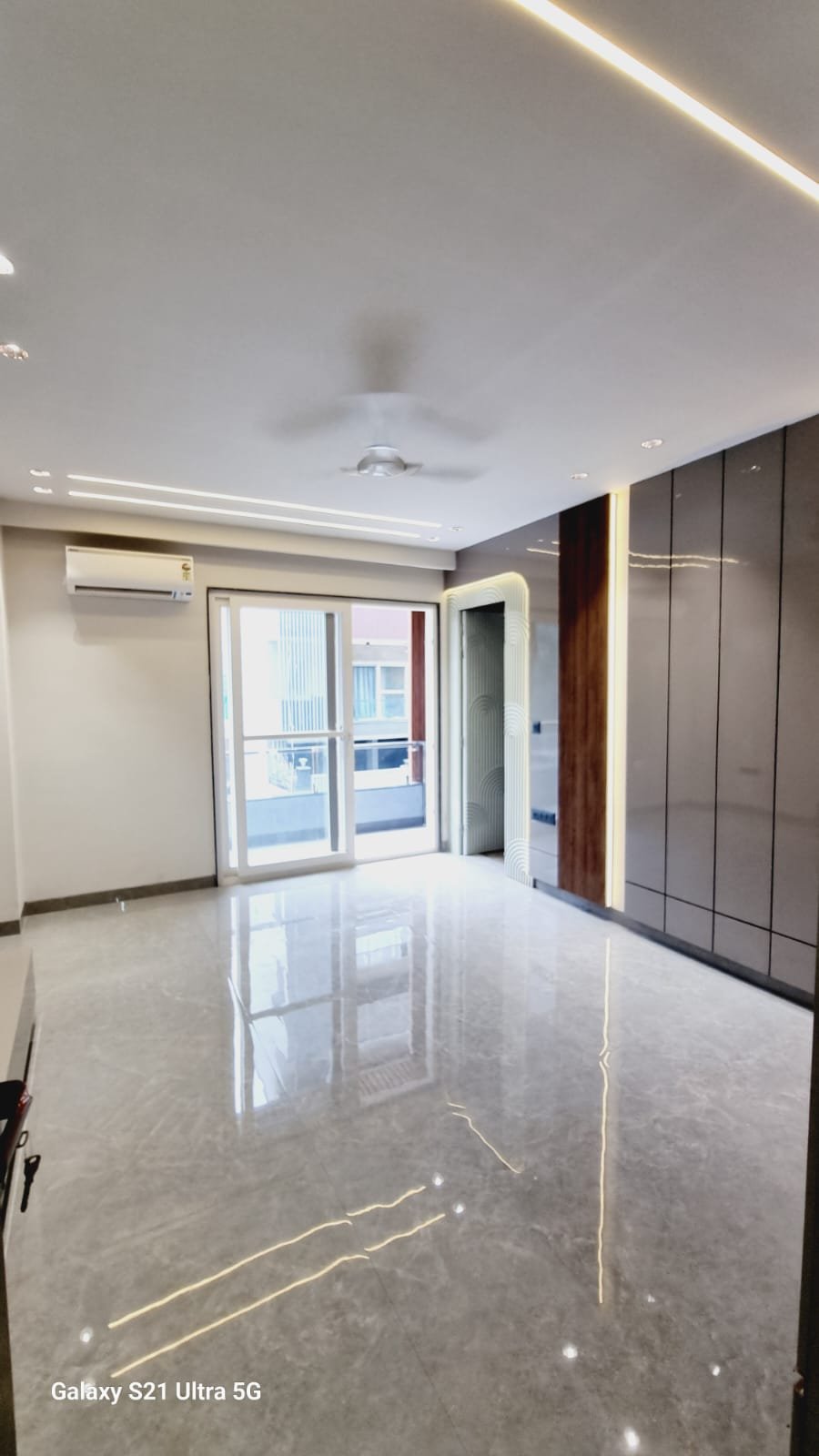 300 Sq yd, Sector 57 - Image 7