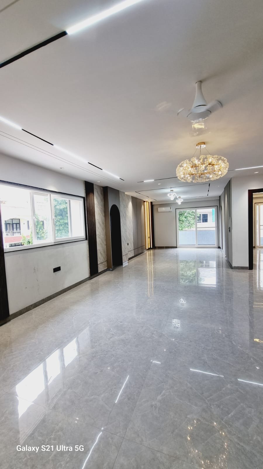 300 Sq yd, Sector 57 - Image 9