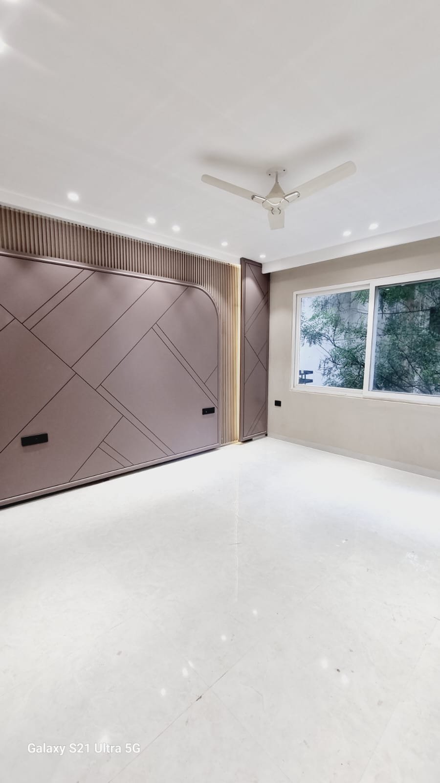 240 Sq Yd, 3 BHK - Image 9