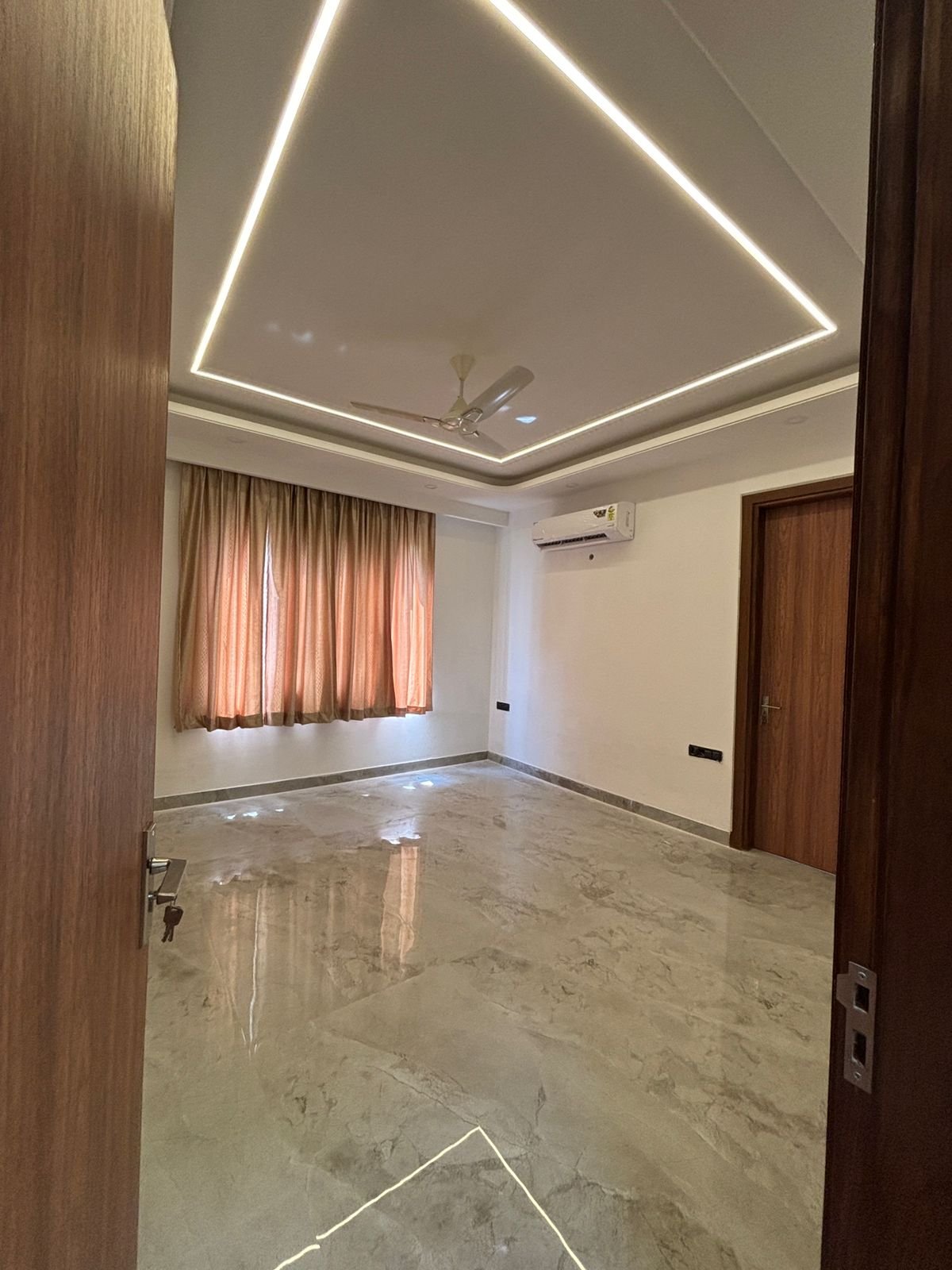 204 Sq yd, 3 BHK - Image 2